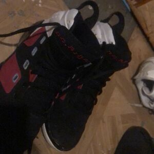 Jordan 6-17-23 carmines. Worn at most 4 times